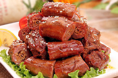 周黑鴨掉隊(duì)，絕味煌上煌趕超，鴨脖大王之爭(zhēng)有結(jié)果了？