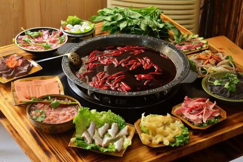 原料瘋漲，火鍋料企業(yè)如何突圍？來這里約個“會”吧